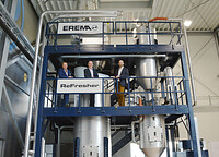 Bild: Michael Heitzinger - Managing Director EREMA, Clemens Kitzberger - BDM Application Post Consumer, EREMA und Thomas Hofstätter, Process Engineer, EREMA; Foto: EREMA